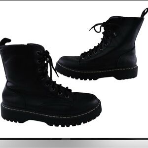 Unionbay Hayden 2 Side Zip Boot, stylish blend of durability & modern design